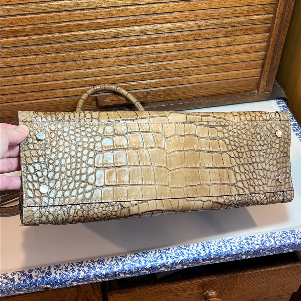 NWT Claudia Firenze Croc Embossed Leather two way carry satchel, crossbody, tote - Picture 13 of 17
